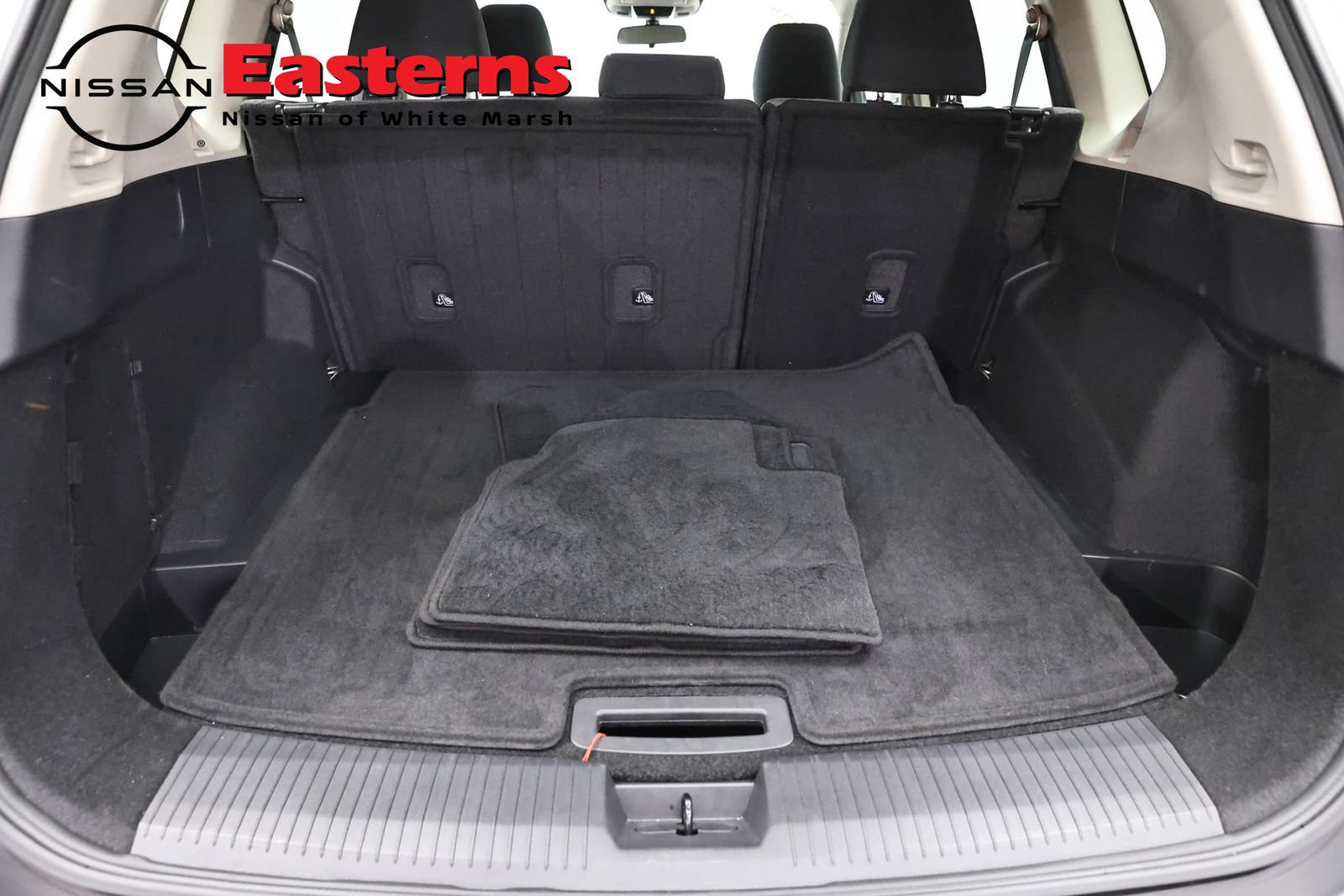 Used 2023 Toyota Corolla LE w/ Carpet Mat Package (TMS) FWD image 48