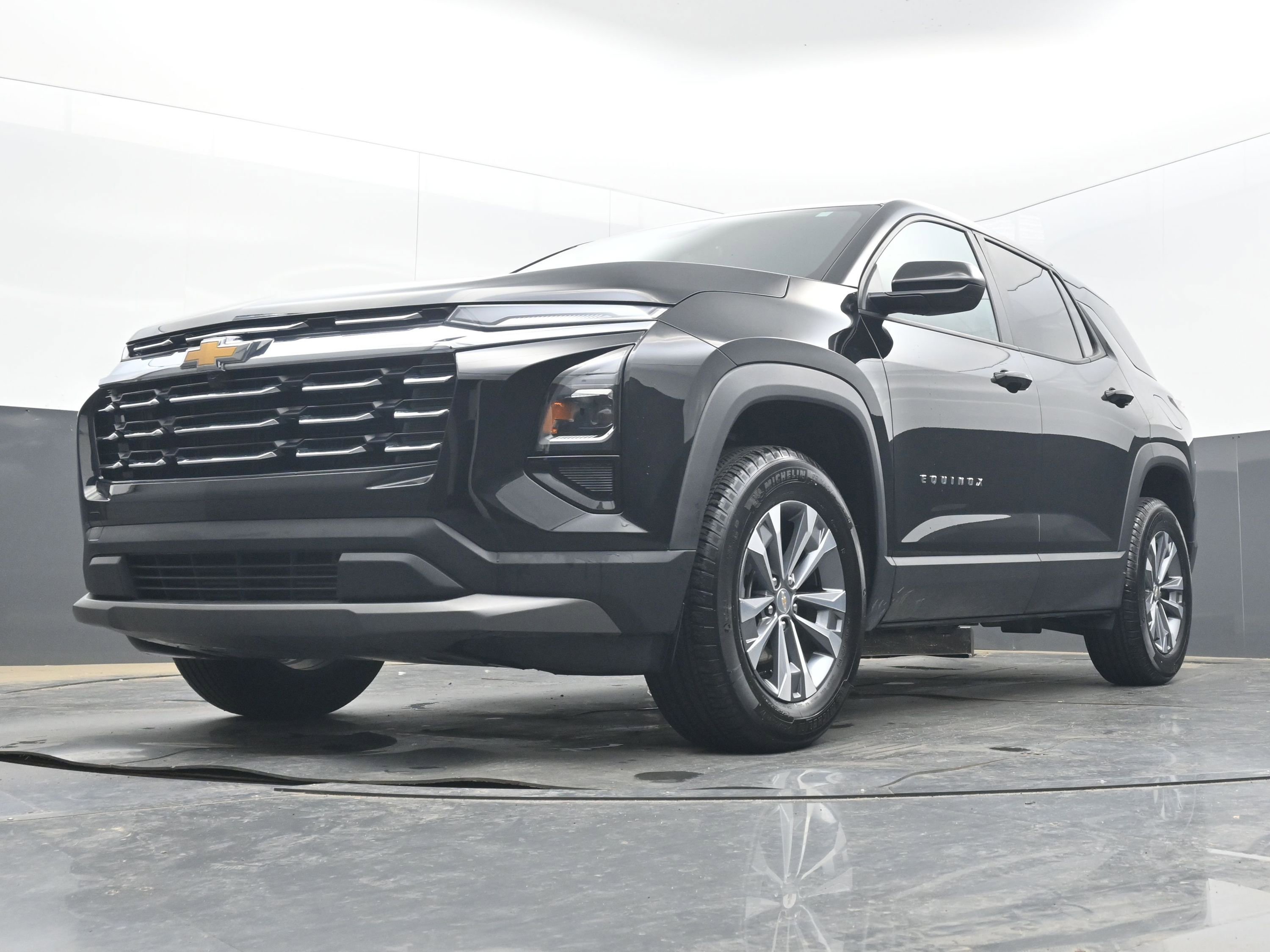 Used 2025 Chevrolet Equinox LT image 26