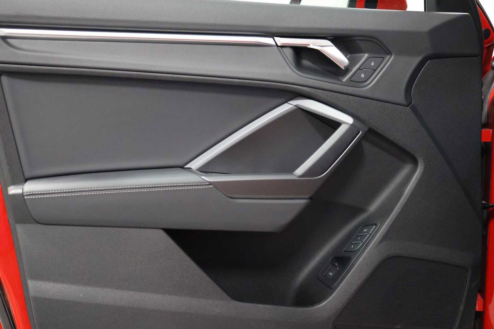 Used 2023 Audi Q3 2.0T Premium Plus image 14