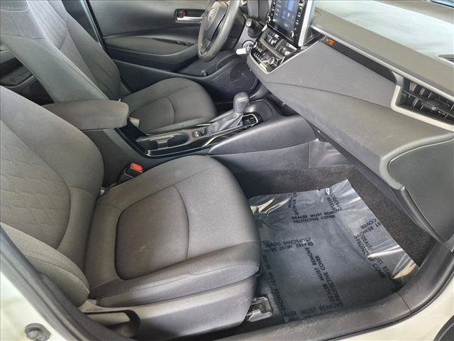 Used 2020 Toyota Corolla LE FWD image 18