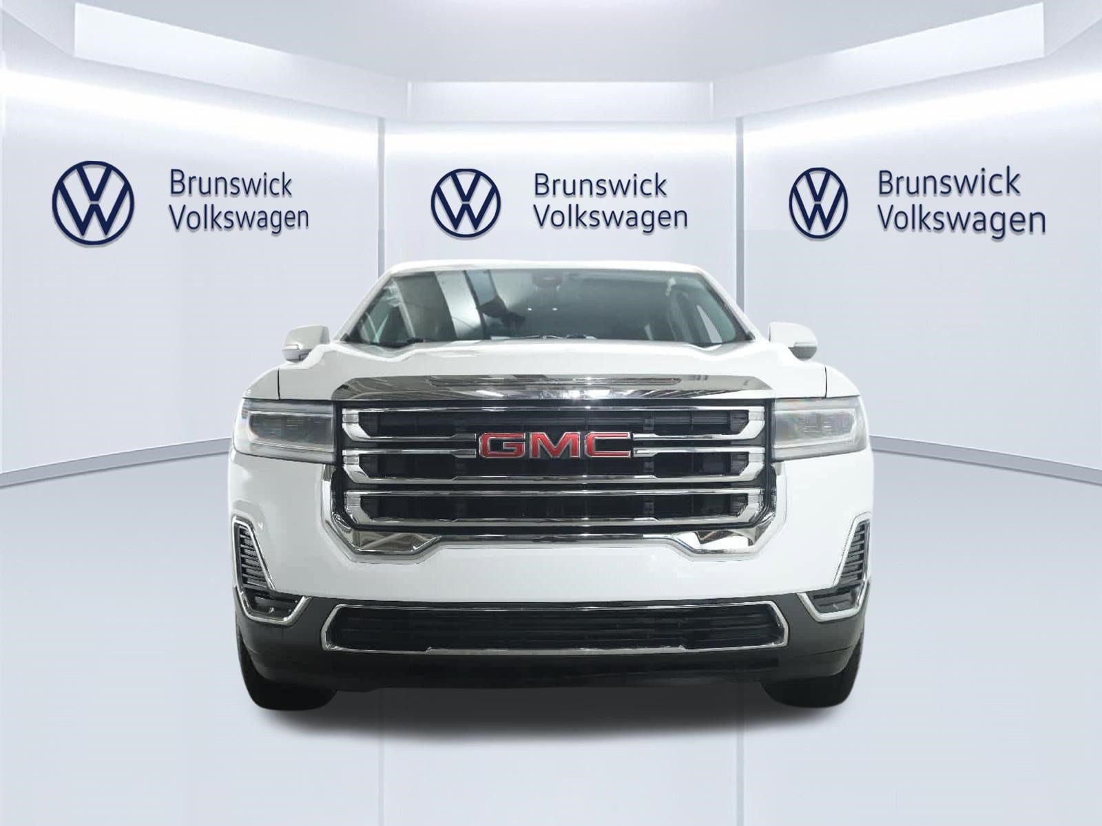 Used 2023 GMC Acadia SLE FWD image 5