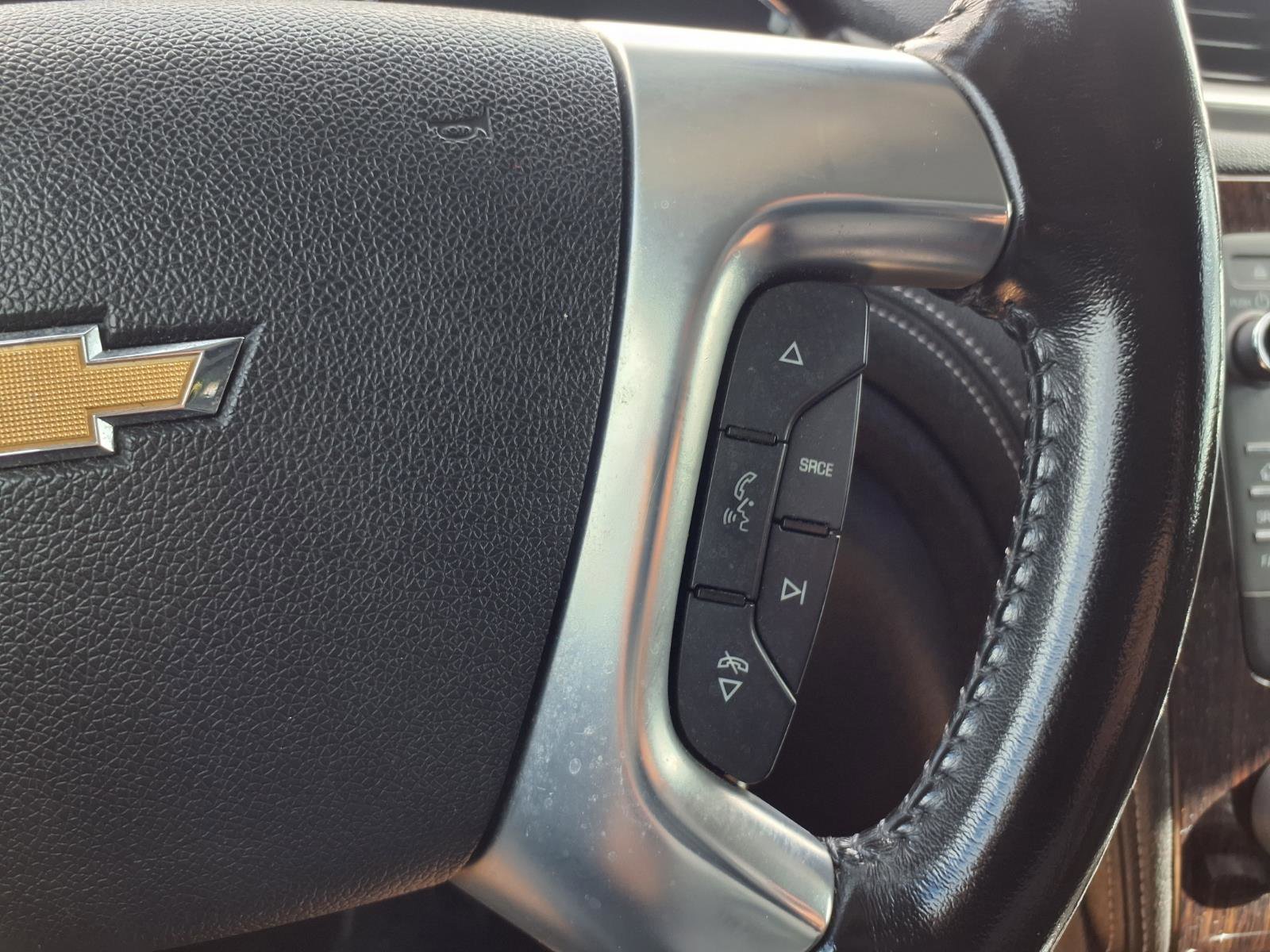 Used 2017 Chevrolet Traverse LT w/ Style and Technology Package image 16