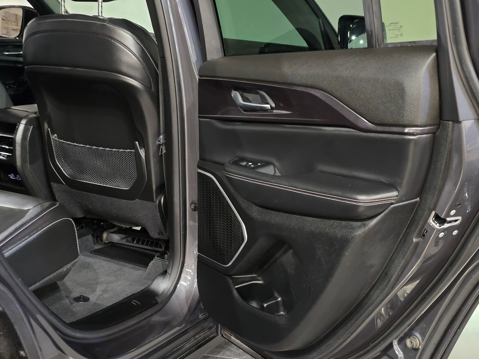 Used 2022 Jeep Grand Cherokee Altitude image 38