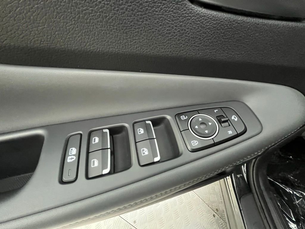 Used 2023 Hyundai Santa Fe Limited w/ Cargo Package image 35
