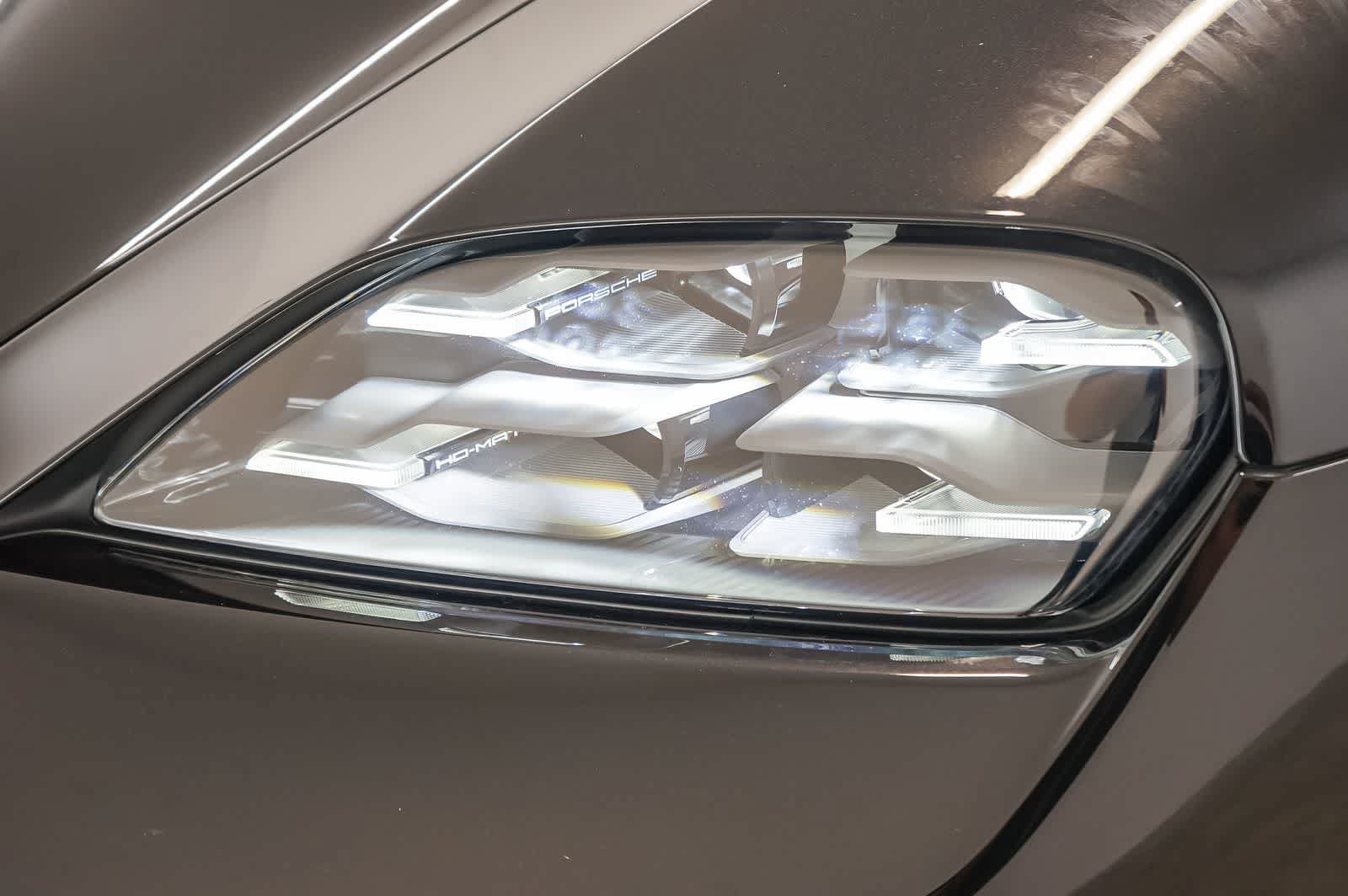 New 2026 Porsche Taycan 4S AWD/4WD image 15