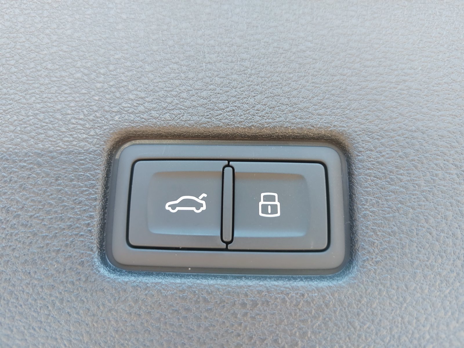 New 2026 Audi SQ8 Premium Plus AWD/4WD image 13