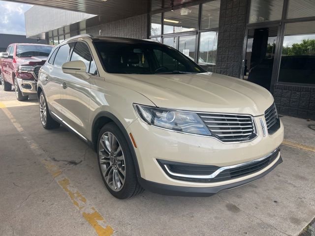Used 2018 Lincoln MKX Reserve w/ Driver Assistance Package FWD image 2