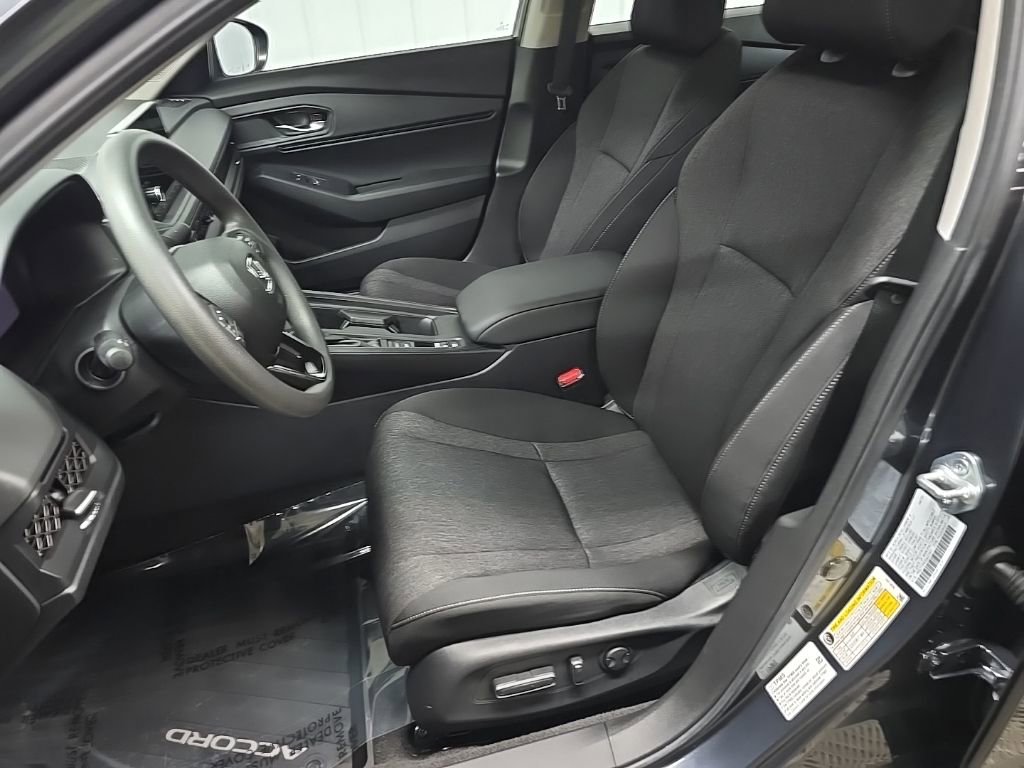 Certified 2025 Honda Accord SE image 30