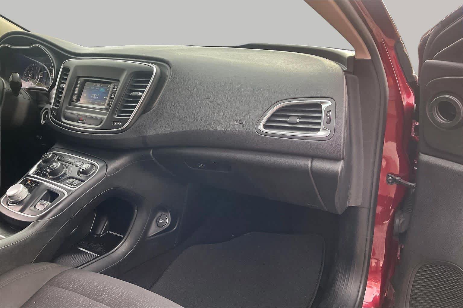 Used 2015 Chrysler 200 Limited w/ Convenience Group FWD image 19
