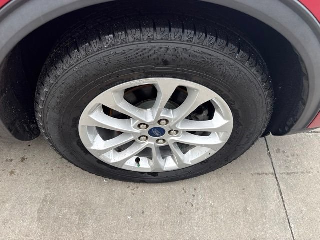 Used 2022 Ford Escape SE w/ Convenience Package FWD image 9