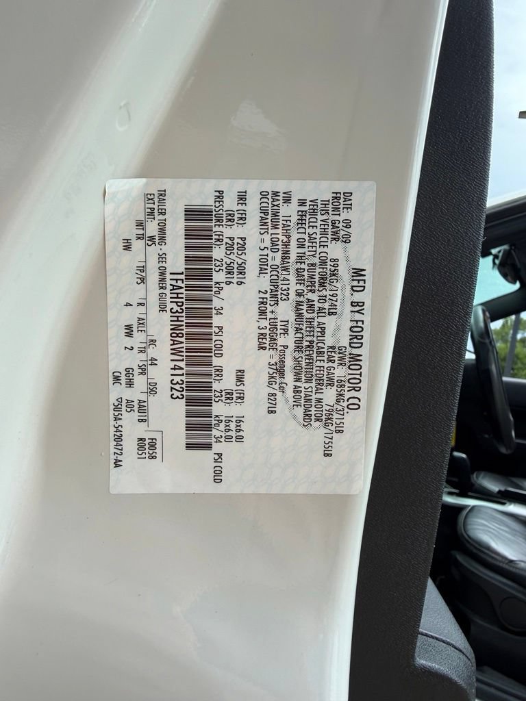 Used 2010 Ford Focus SEL FWD image 17