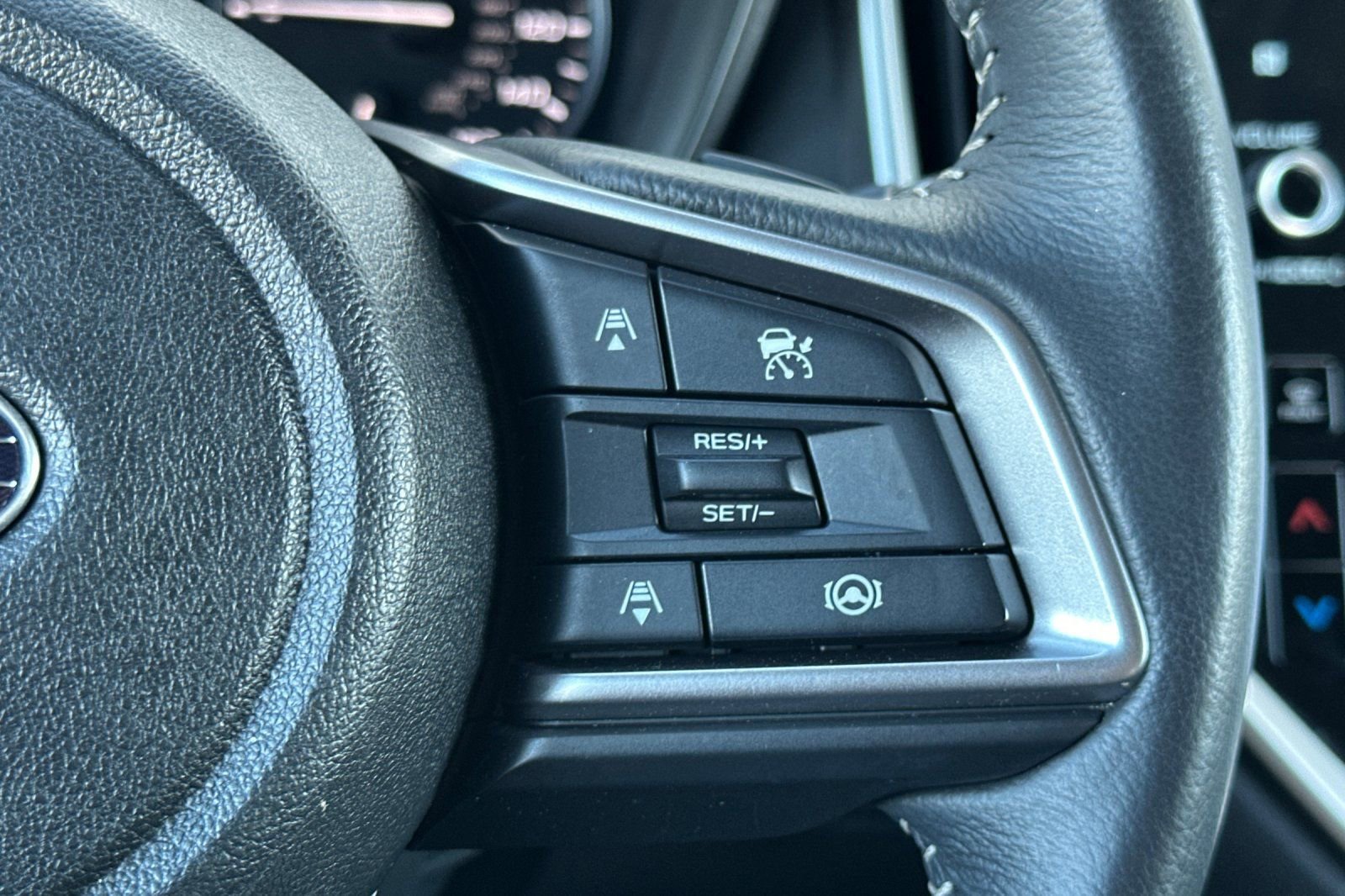 Used 2024 Subaru Ascent Premium w/ Convenience Package image 28