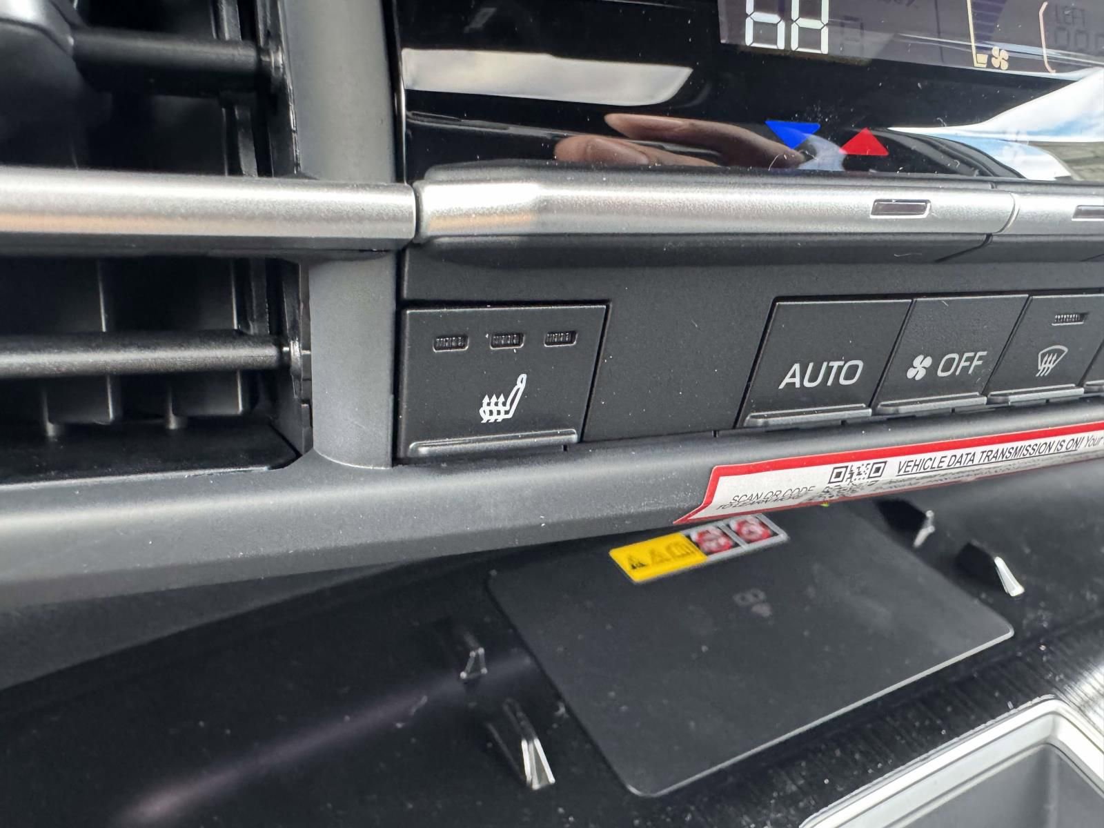 New 2026 Toyota Sienna XLE Woodland Edition AWD/4WD image 18