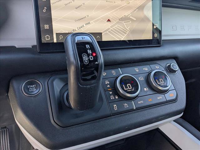 Used 2025 Land Rover Defender 110 X-Dynamic SE AWD/4WD image 11