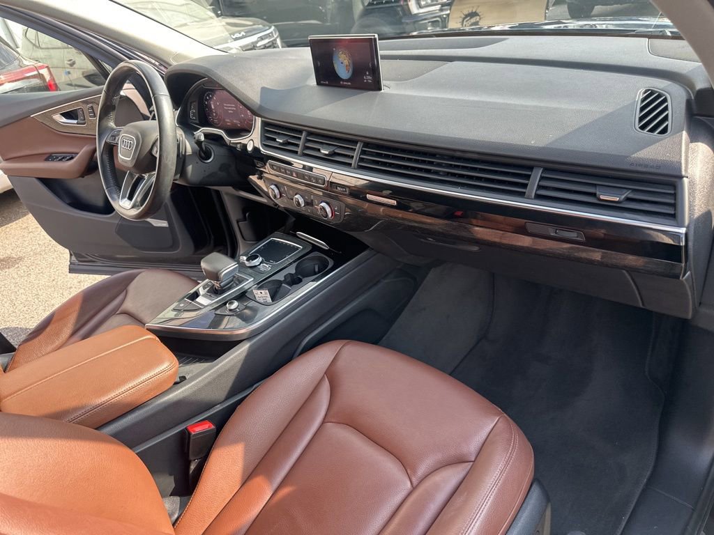 Used 2018 Audi Q7 3.0T Premium Plus w/ Premium Plus Package image 35