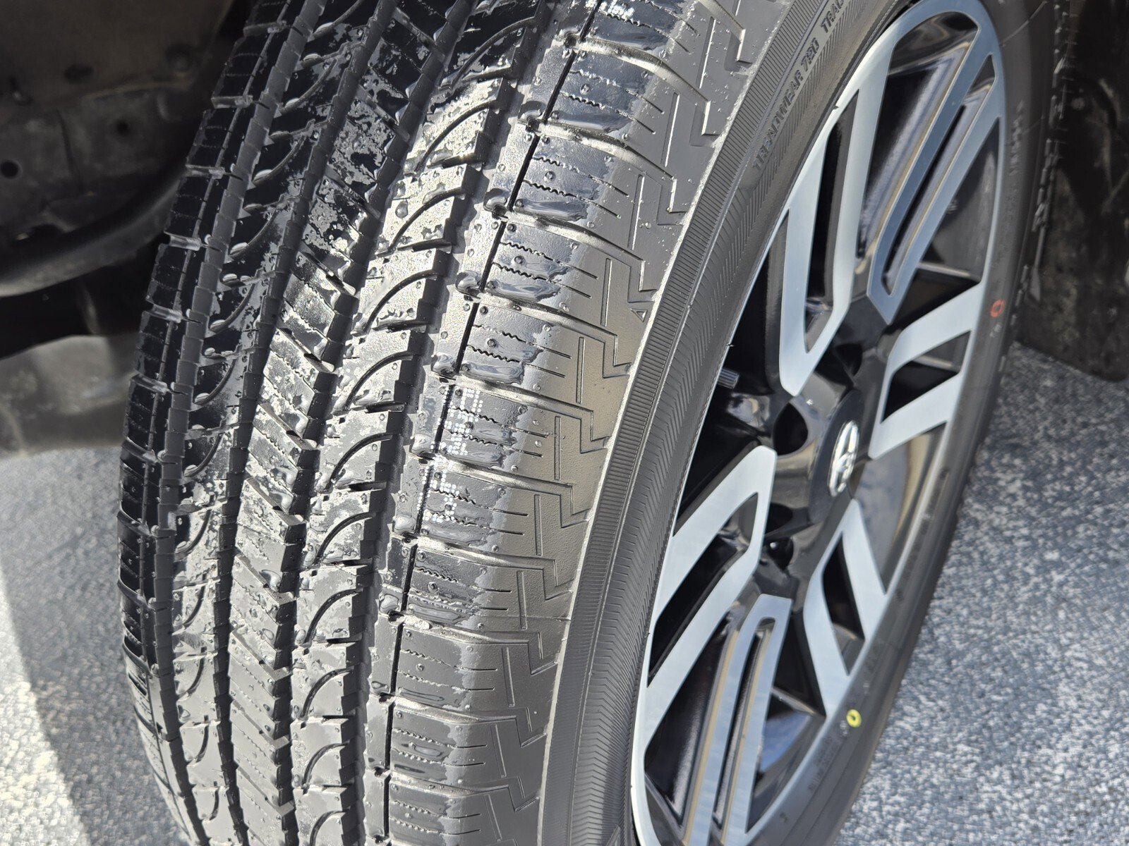 Used 2022 Toyota 4Runner Limited image 17