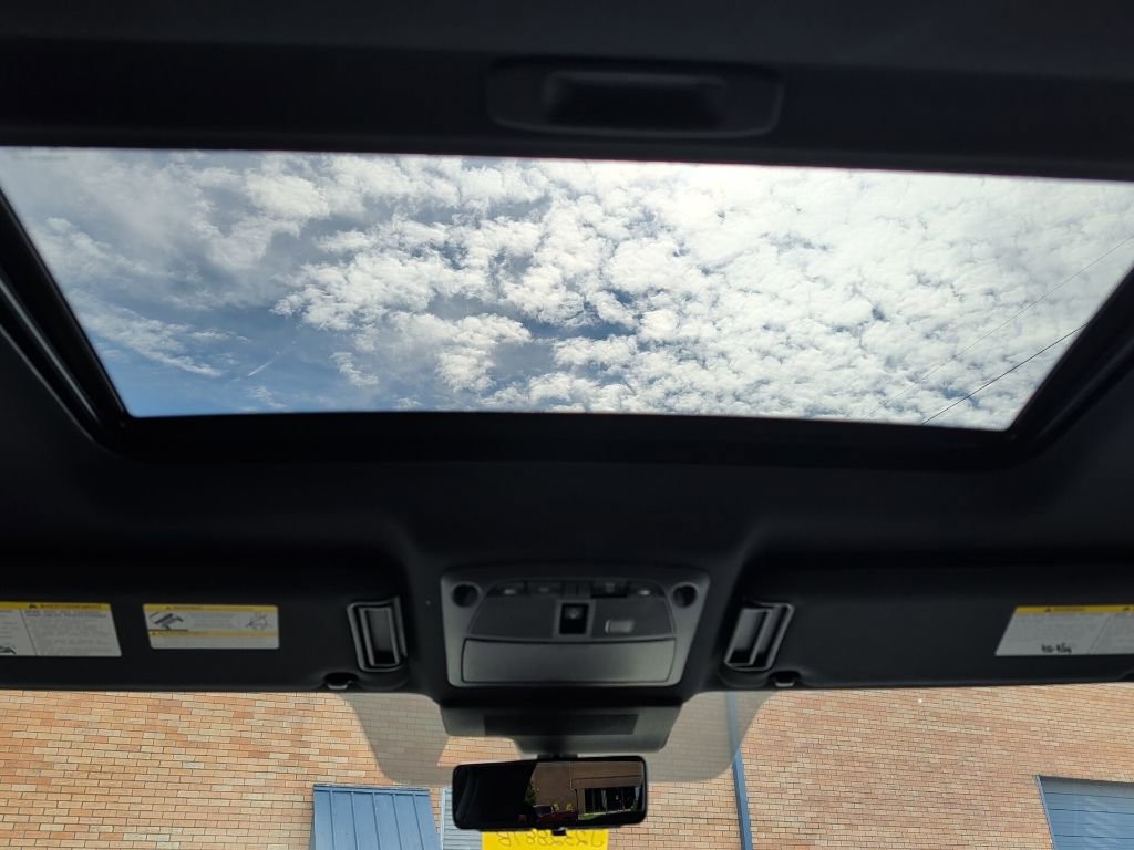 Used 2020 Nissan Armada Platinum w/ Platinum Reserve Package image 17