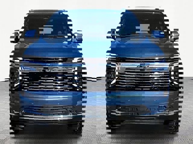 New 2026 Chevrolet Suburban Premier image 2