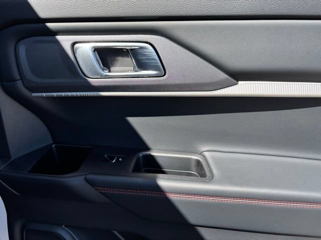 New 2026 Ford Explorer ST-Line w/ ST-Line Street Pack AWD/4WD image 18