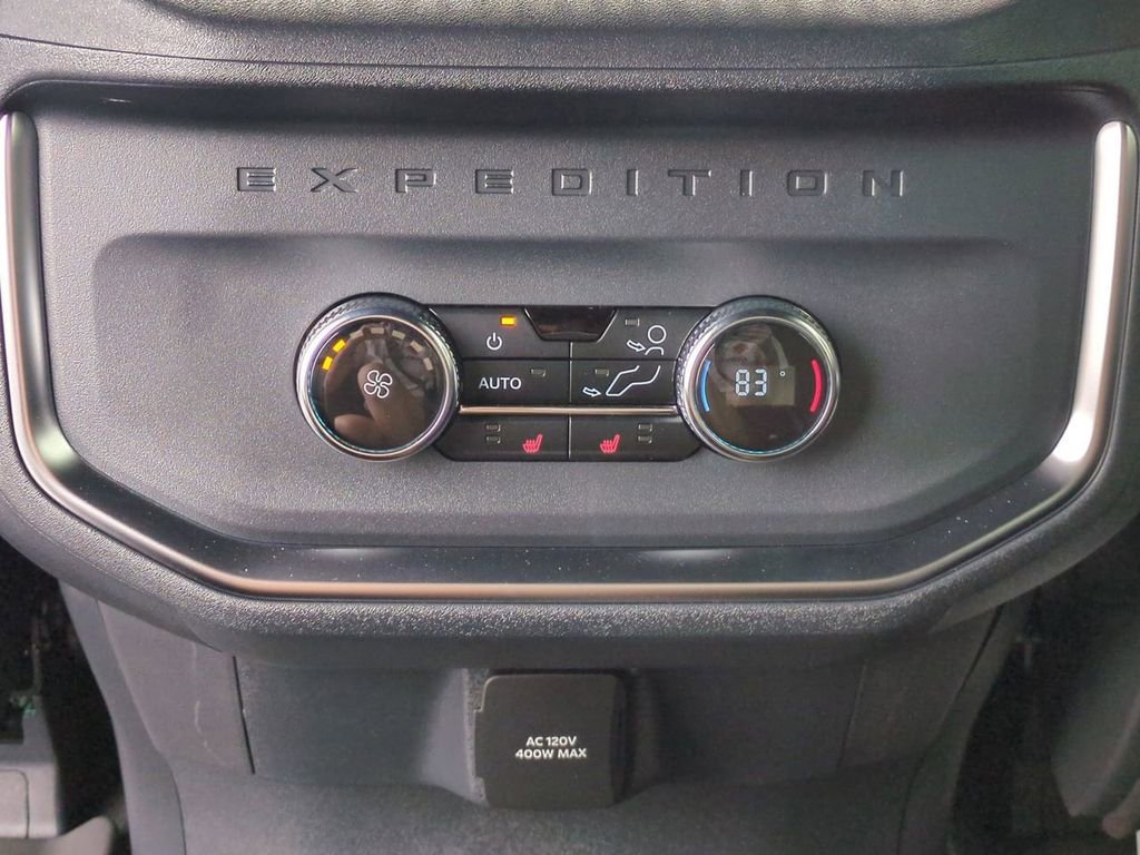 New 2025 Ford Expedition Platinum w/ Stealth Appearance Package image 17