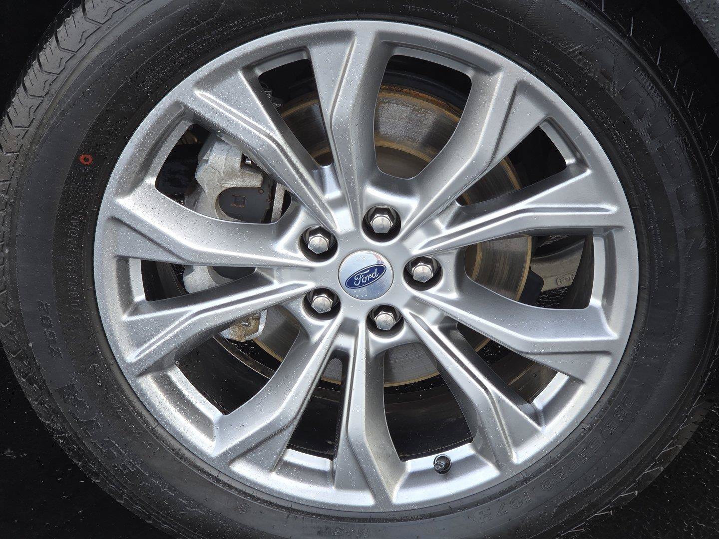Used 2024 Ford Explorer XLT w/ Equipment Group 202A AWD/4WD image 13
