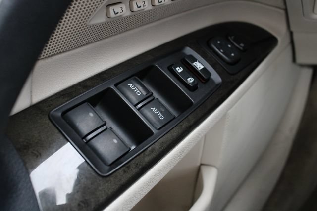 Used 2010 Lexus IS 350C RWD image 7