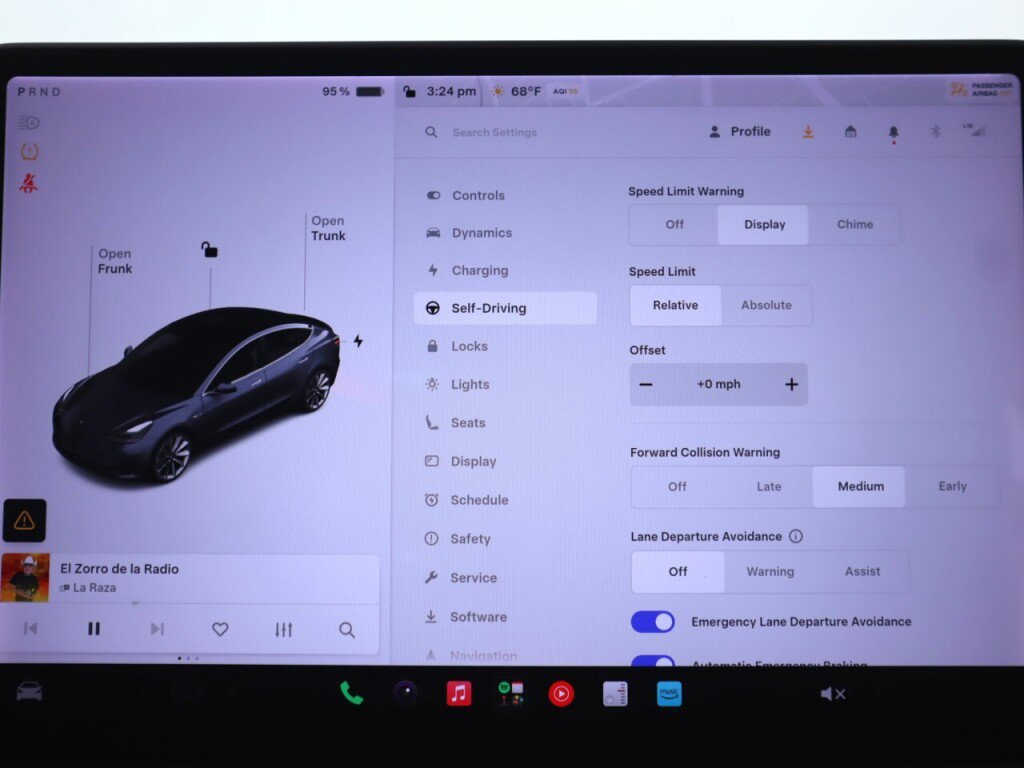 Used 2018 Tesla Model 3 Long Range RWD image 19