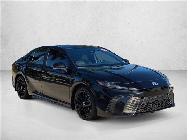 Certified 2025 Toyota Camry SE FWD image 3