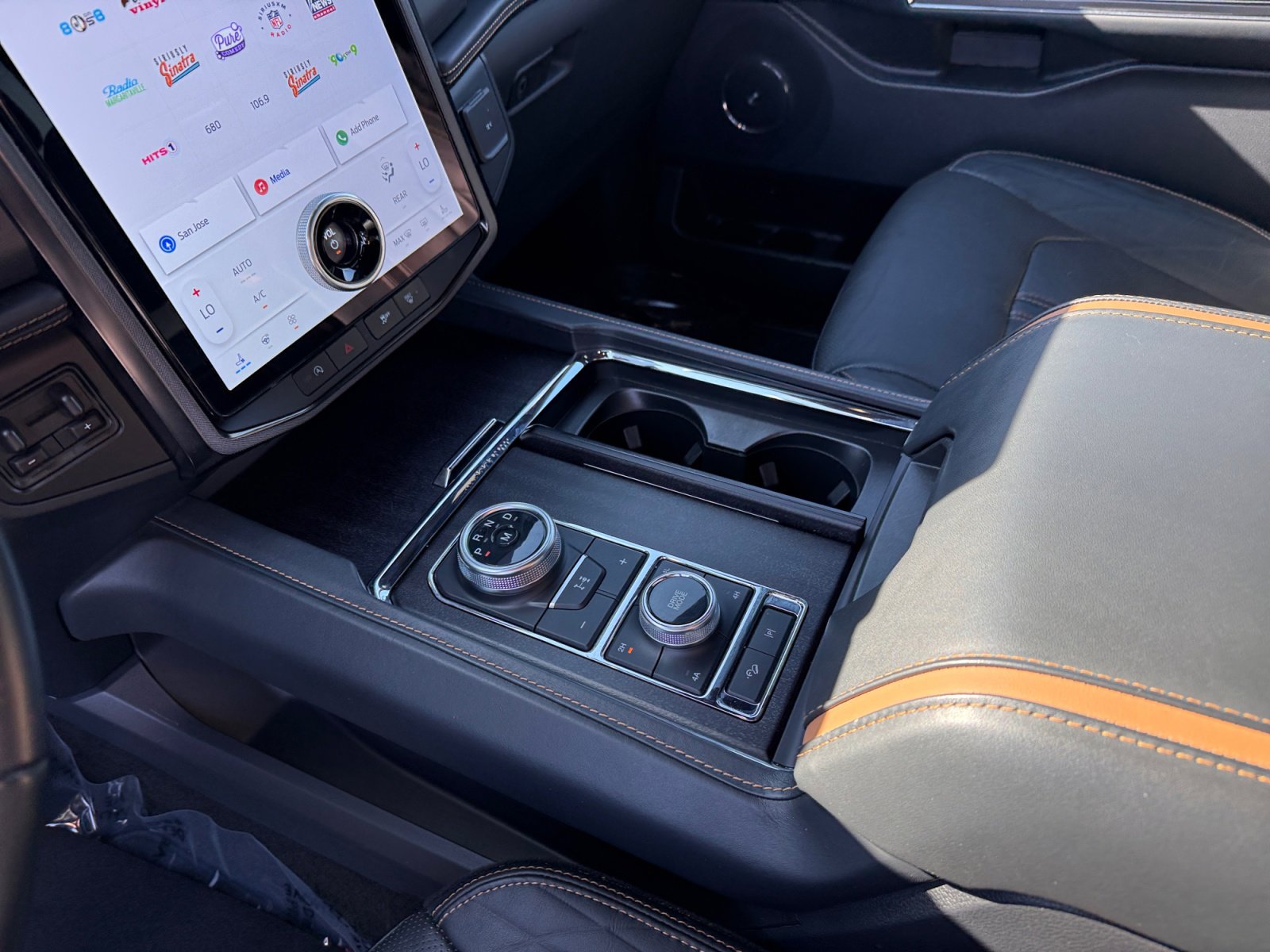 Used 2023 Ford Expedition Max Platinum image 13