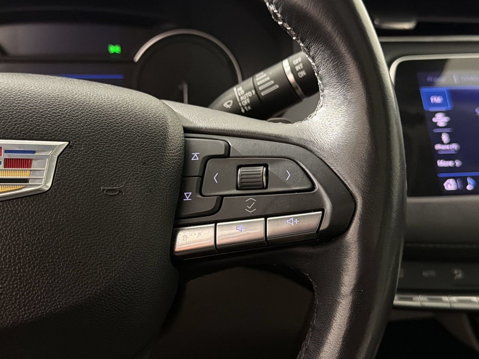 Used 2023 Cadillac XT4 Premium Luxury w/ Cold Weather Package FWD image 17