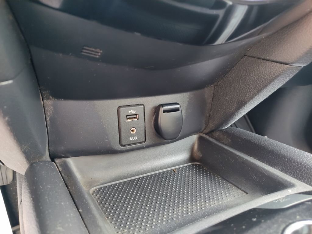 Used 2016 Nissan Rogue SV w/ SV Premium Package image 24