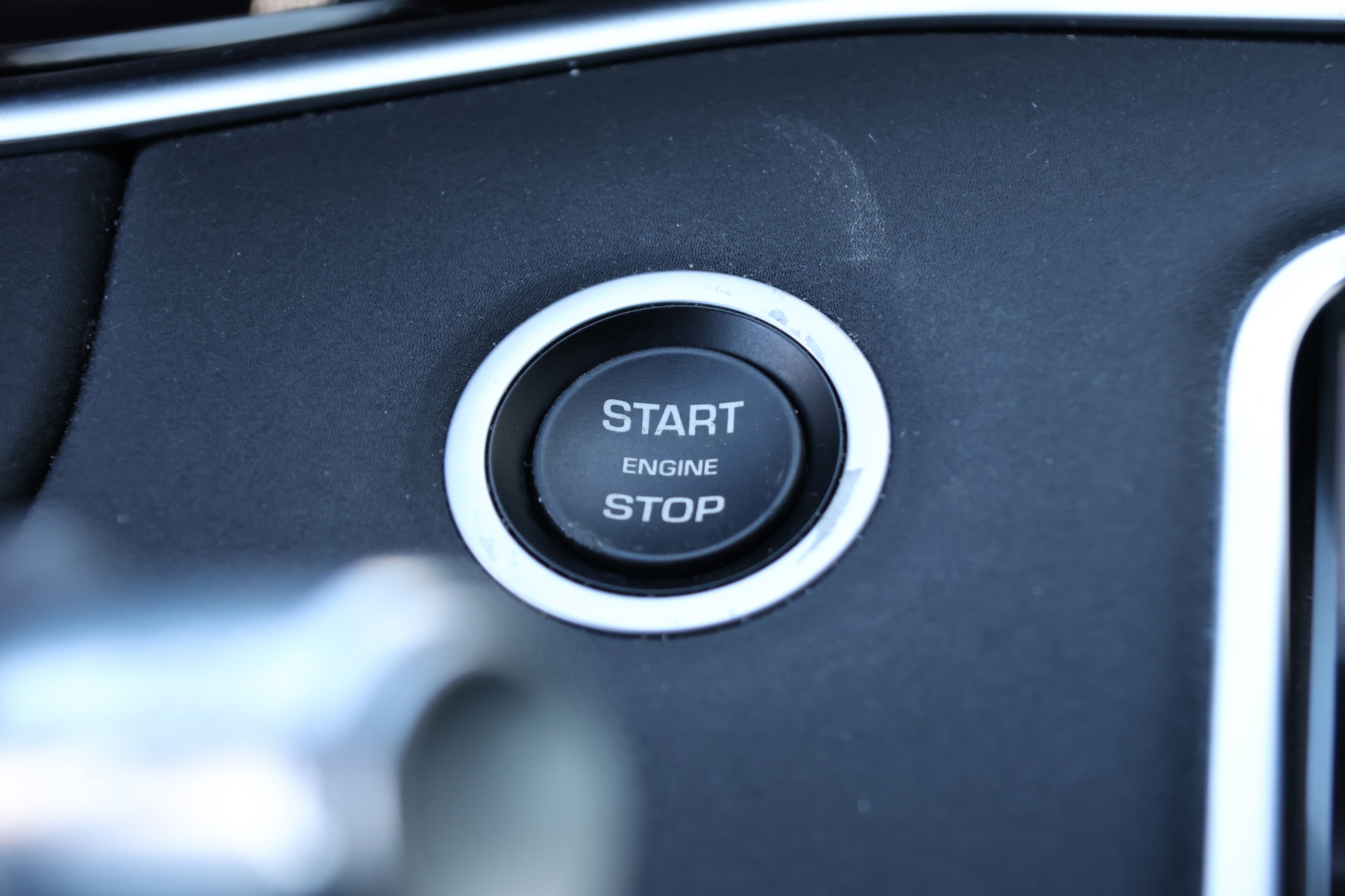 Used 2020 Land Rover Range Rover Evoque SE image 22