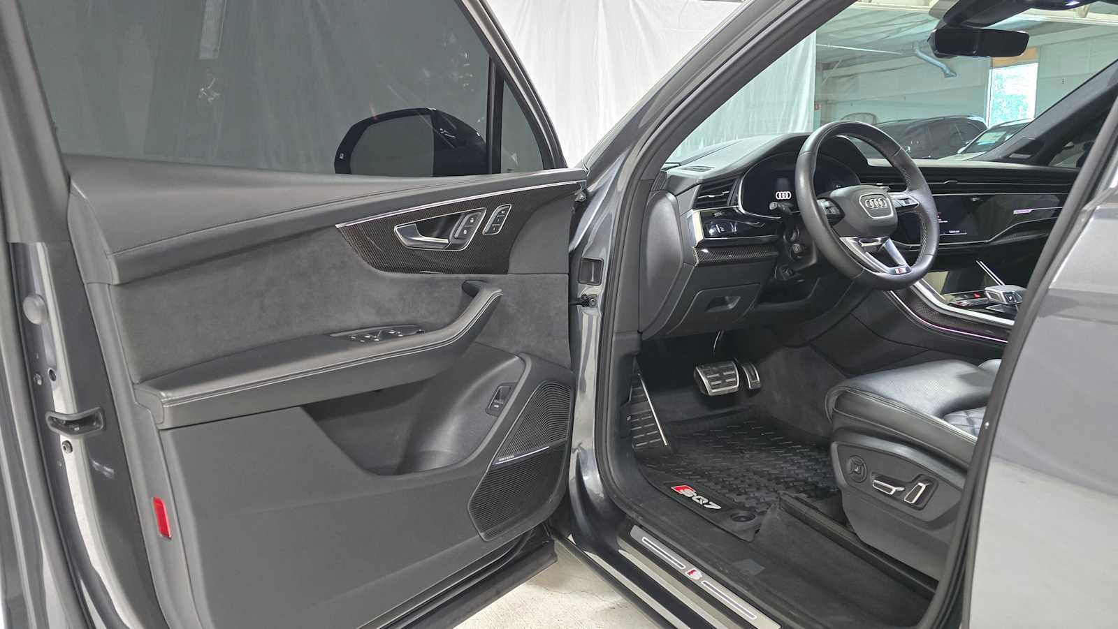 Used 2023 Audi SQ7 Prestige w/ Sport Package image 19