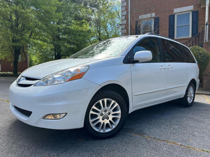 Used 2008 Toyota Sienna XLE Limited image 1