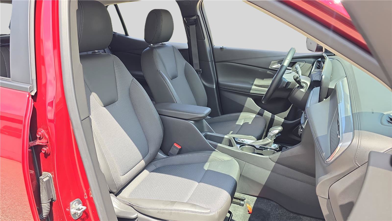 Used 2024 Buick Encore GX Preferred FWD image 14