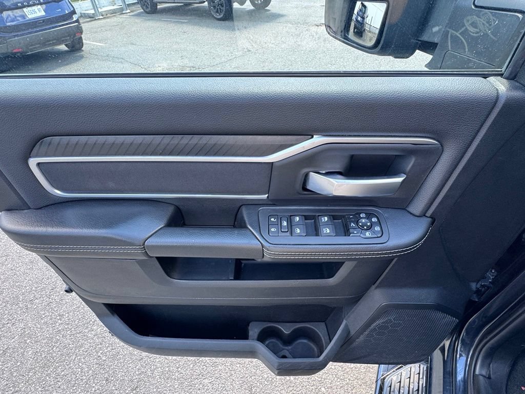 Used 2025 RAM 2500 Big Horn AWD/4WD image 10