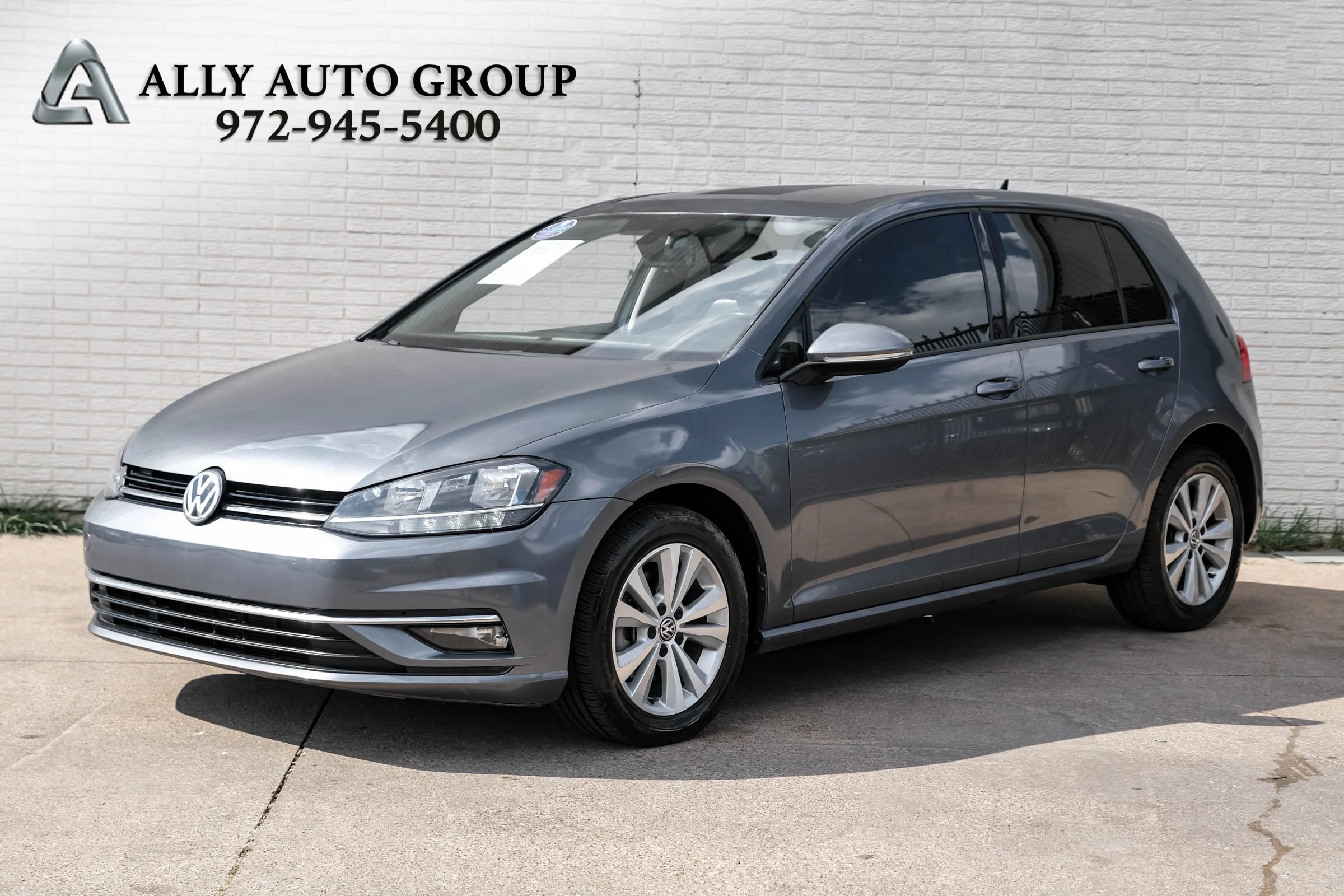 Used 2019 Volkswagen Golf SE FWD image 1