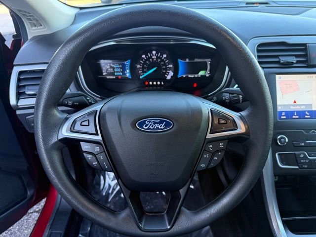 Used 2020 Ford Fusion SE image 19
