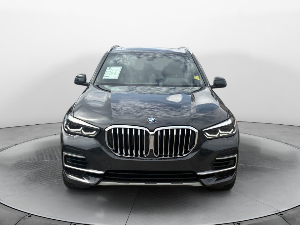 Used 2023 BMW X5 sDrive40i w/ Premium Package RWD image 2