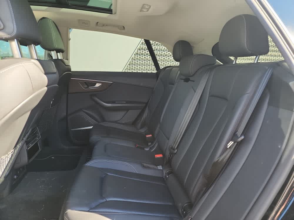 Used 2022 Audi Q8 Premium Plus AWD/4WD image 4