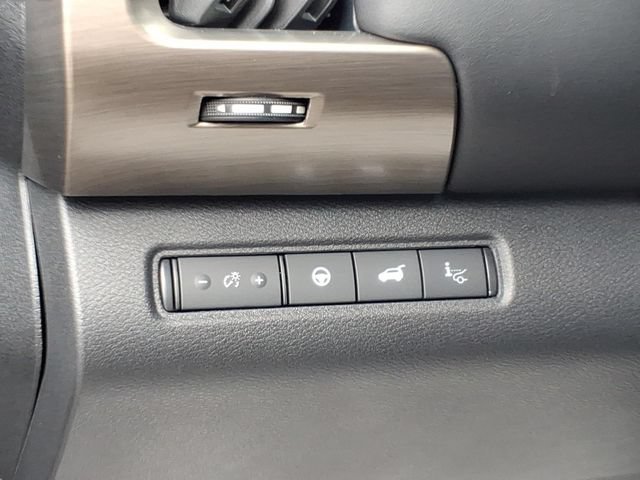 Certified 2025 Nissan Pathfinder Platinum w/ Black Appearance Package AWD/4WD image 18