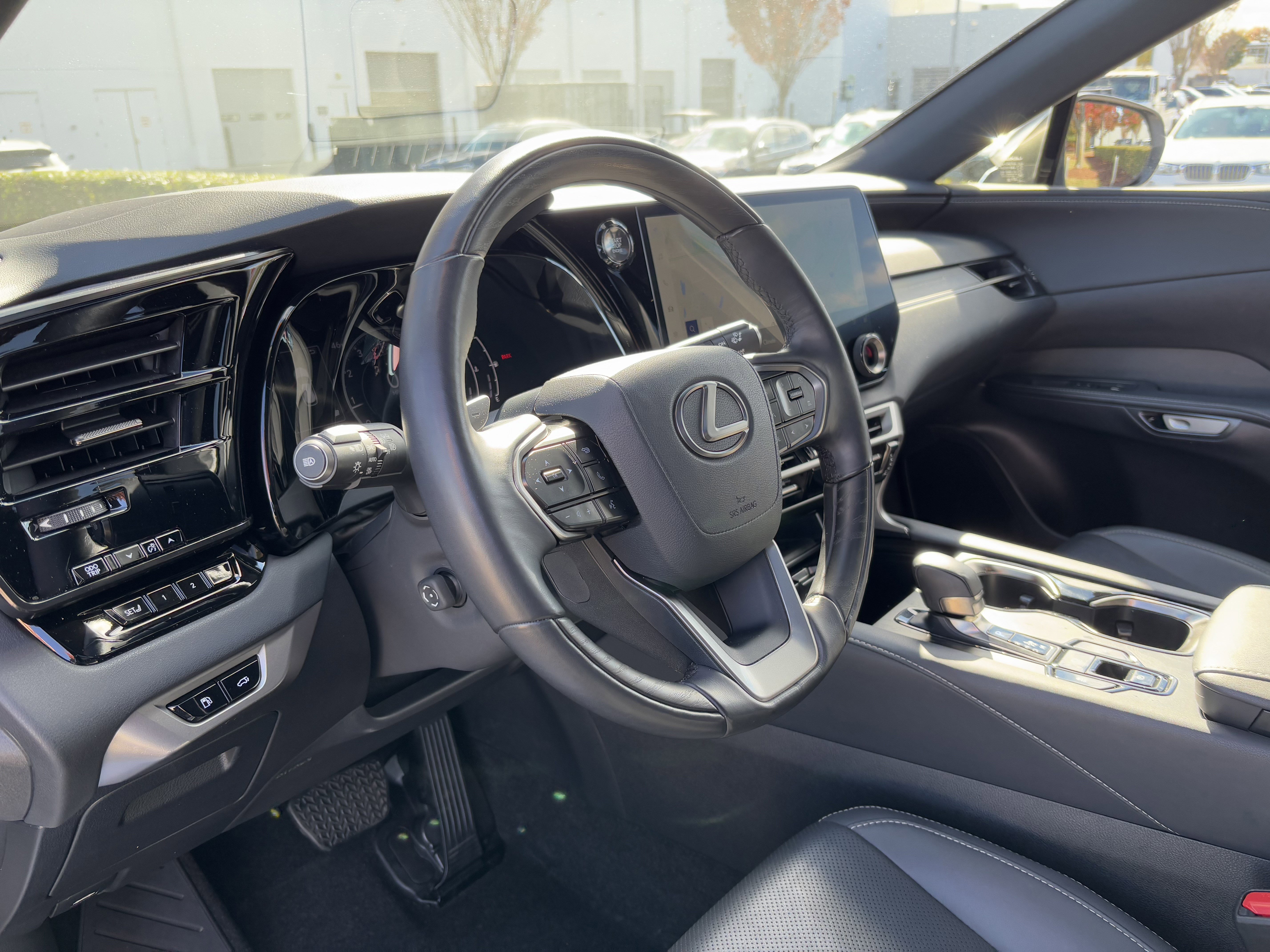 Used 2024 Lexus RX 350 Premium image 16