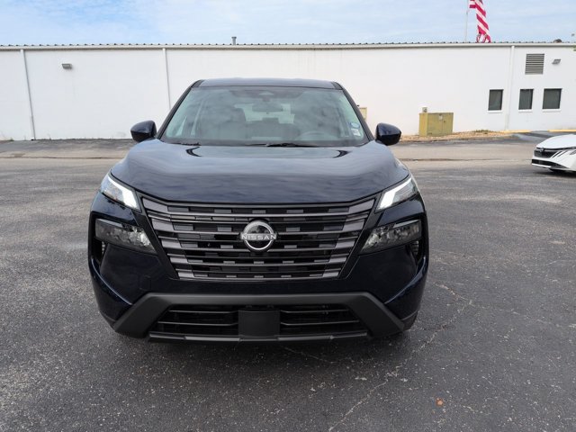 Certified 2026 Nissan Rogue SV FWD image 9