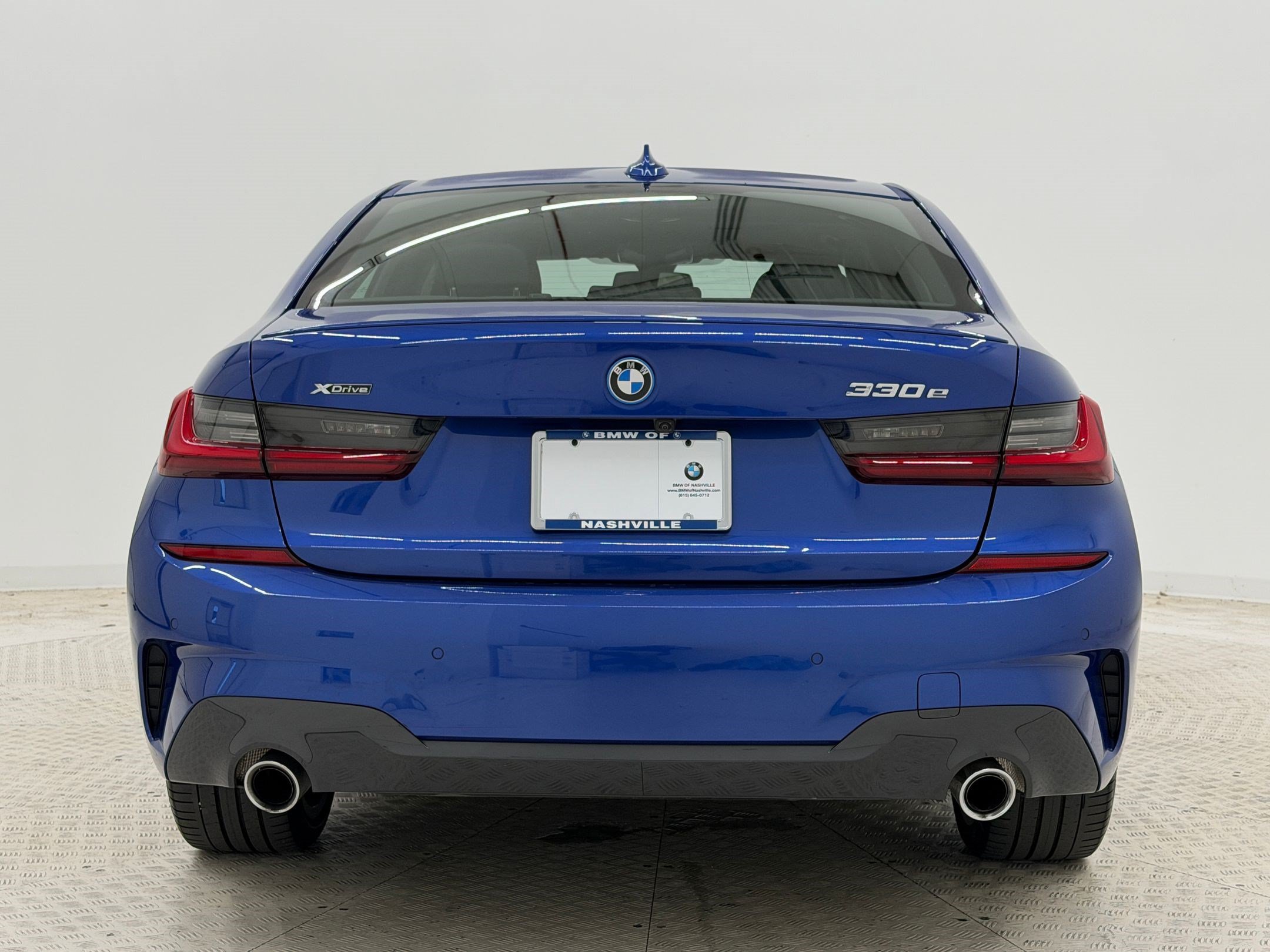 Used 2022 BMW 330e xDrive w/ M Sport Package AWD/4WD image 10