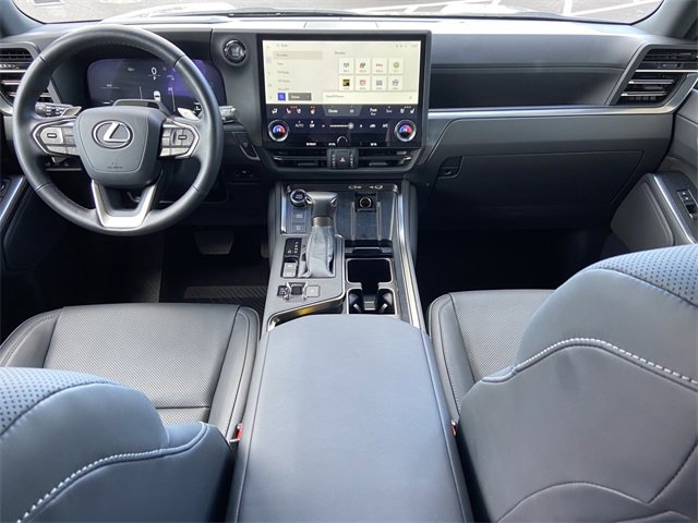 Used 2024 Lexus GX 550 image 12