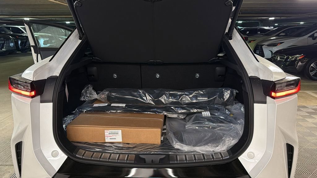 New 2026 Lexus RZ 450e AWD image 8