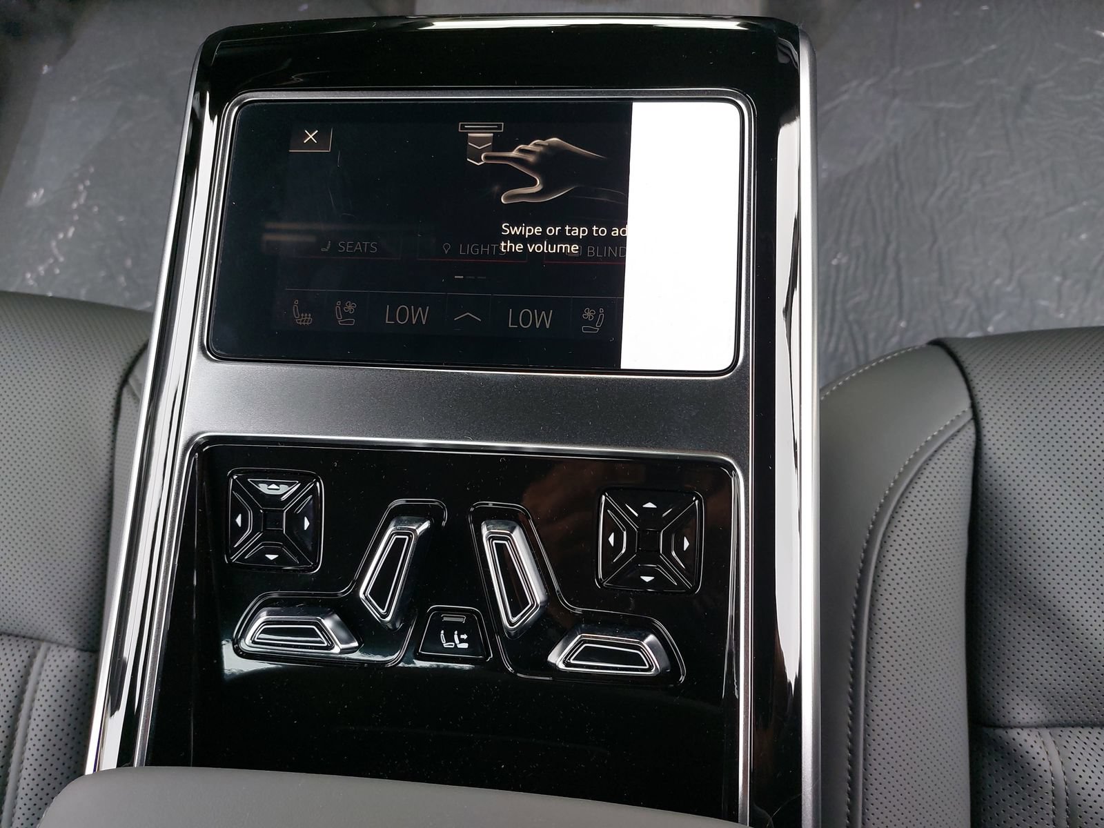 New 2026 Audi A8 L 3.0T AWD/4WD image 13