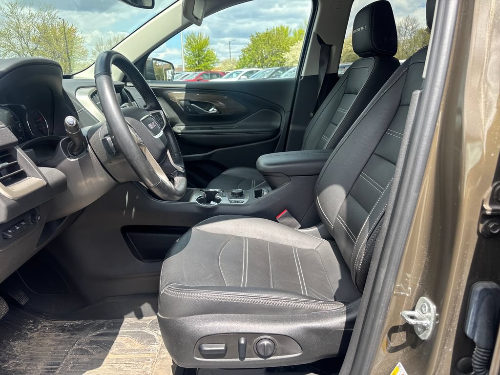 Certified 2023 GMC Terrain Denali AWD/4WD image 11