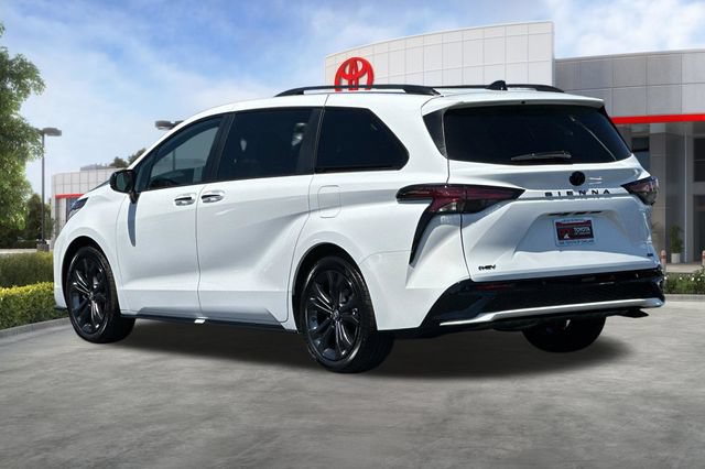 Certified 2026 Toyota Sienna XSE FWD image 7