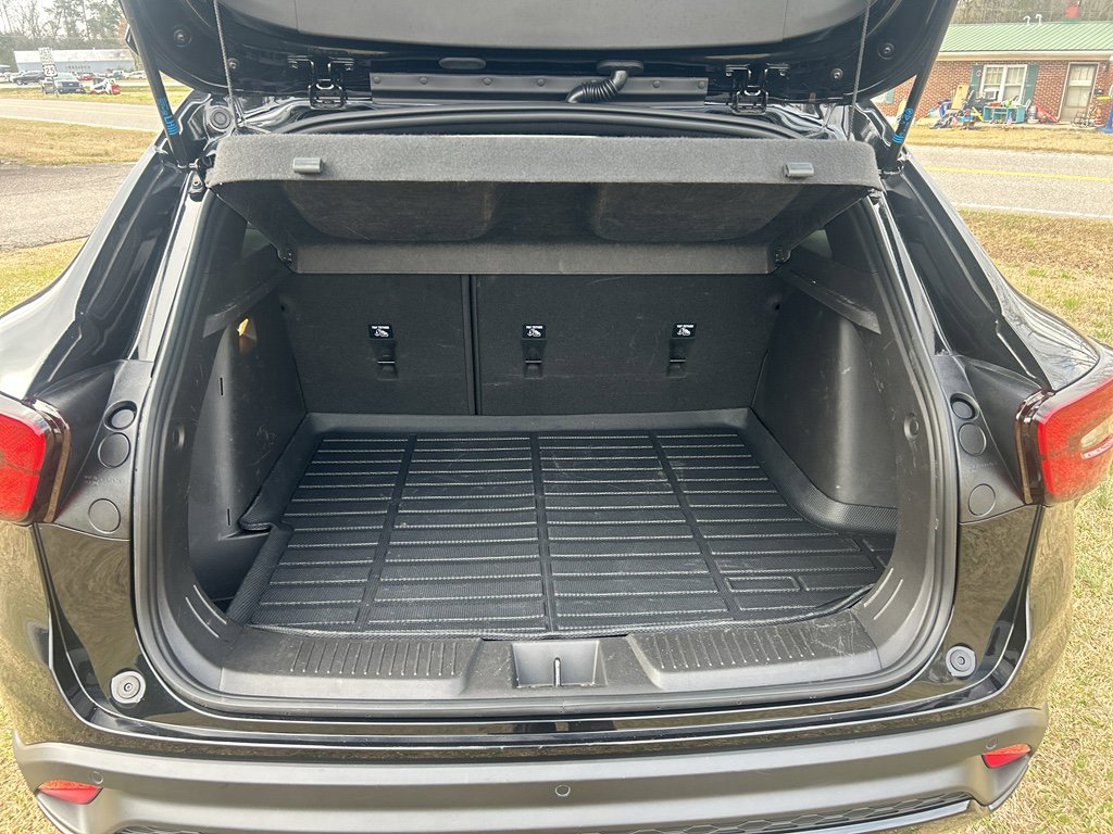 Used 2025 Chevrolet Trax RS w/ Driver Confidence Package image 11